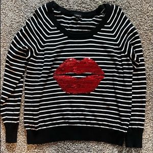 Torrid Sweater Lips Size 2 excellent condition